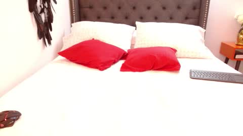 Valen Ferrer online show from 03.17.26