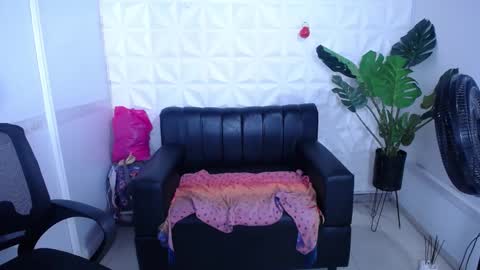 Valentina  online show from 10.21.25