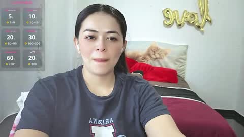 Snapshot of valentina_nappi96 chatting on 05.11.26 VALE online show from 05.11.26