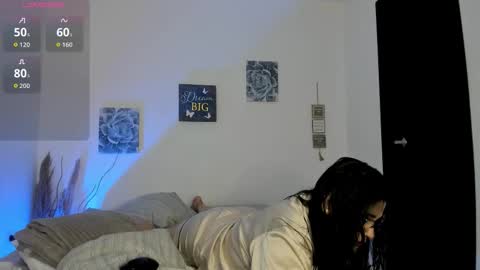 valentina_owens online show from 11.25.25