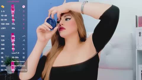 Snapshot of valentina_princess_ chatting on 11.30.25 valentina_princess_ online show from 11.30.25