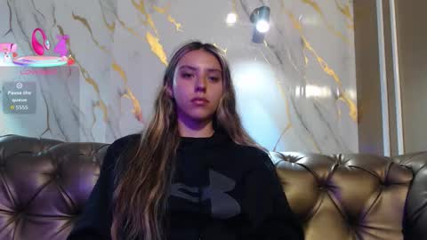 Snapshot of valentina_red18 chatting on 09.15.25 Valentina online show from 09.15.25