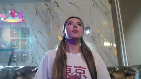 Snapshot of valentina_red18 chatting on 10.06.25 Valentina online show from 10.06.25