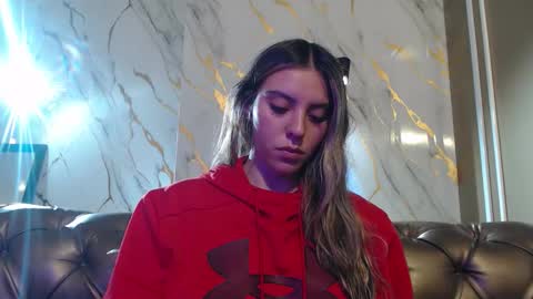 Snapshot of valentina_red18 chatting on 10.08.25 Valentina online show from 10.08.25