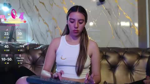 Snapshot of valentina_red18 chatting on 10.11.25 Valentina online show from 10.11.25