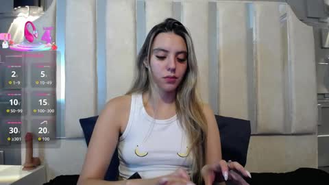 Snapshot of valentina_red18 chatting on 04.01.26 Valentina online show from 04.01.26