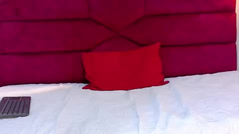 Snapshot of valentina_rose01 chatting on 10.07.25 Valentina online show from 10.07.25