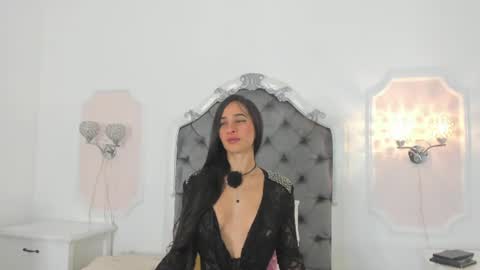 Snapshot of valentina_ross_ chatting on 06.29.26 Valentina online show from 06.29.26