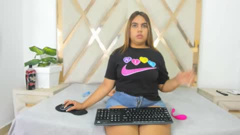 valentinaasm online show from 03.31.26