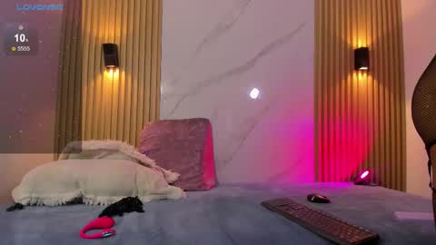 Snapshot of valentinaliux_ chatting on 03.04.26 valentinaliux_ online show from 03.04.26