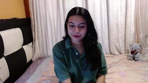 Snapshot of valentinasmith18 chatting on 04.18.26 valentinasmith18 online show from 04.18.26