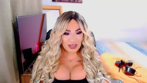 Snapshot of valentinaxqueen chatting on 12.13.24    online show from 12.13.24