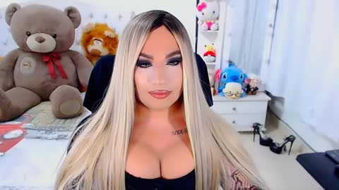 Snapshot of valentinaxqueen chatting on 01.16.25    online show from 01.16.25