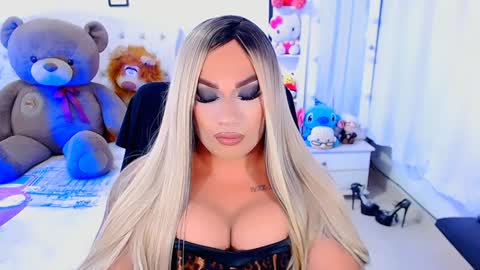 Snapshot of valentinaxqueen chatting on 01.16.25    online show from 01.16.25