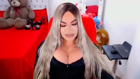 Snapshot of valentinaxqueen chatting on 10.03.25    online show from 10.03.25