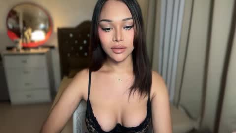 Snapshot of valentineloove chatting on 03.22.26 VALENTINE online show from 03.22.26