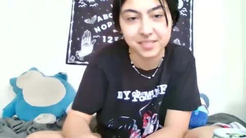 Snapshot of valentineyittk chatting on 12.24.24 ValentineKitty online show from 12.24.24