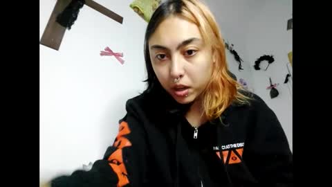 Snapshot of valentineyittk chatting on 12.02.25 ValentineKitty online show from 12.02.25