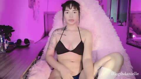 Snapshot of valentinna_5 chatting on 04.24.26 Danielle Please help me to reach 300 thumbs up online show from 04.24.26