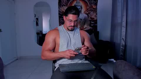 Snapshot of valentino_dossantos chatting on 10.17.25 online show from 10.17.25