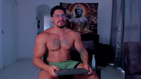 Snapshot of valentino_dossantos chatting on 10.18.25 online show from 10.18.25
