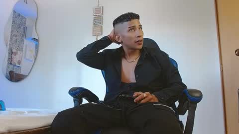 Mistery Guy online show from 11.14.25