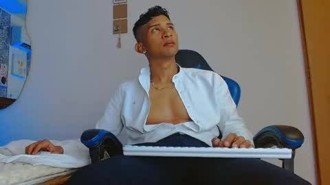 Mistery Guy online show from 01.07.26