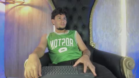 Snapshot of valentino_russo chatting on 03.02.26 VALENTINO online show from 03.02.26