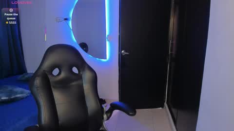 valentino santos online show from 11.11.25