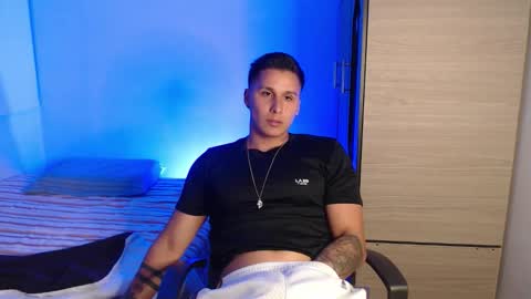 VALENTINO online show from 03.27.26