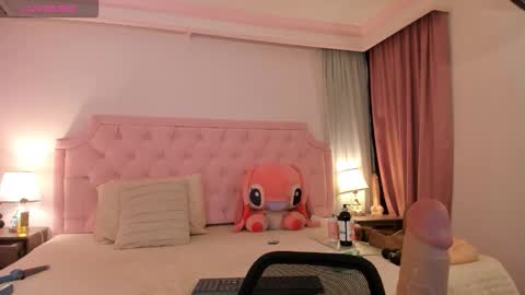 Vale Toro  online show from 11.15.25