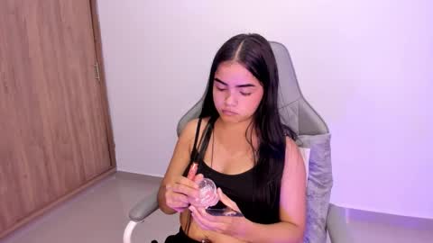 Snapshot of valeri_10 chatting on 02.25.26 valeri_10 online show from 02.25.26