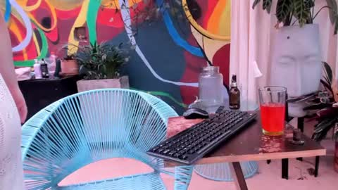 Snapshot of valeria_restrepo chatting on 06.18.26 Valeria online show from 06.18.26