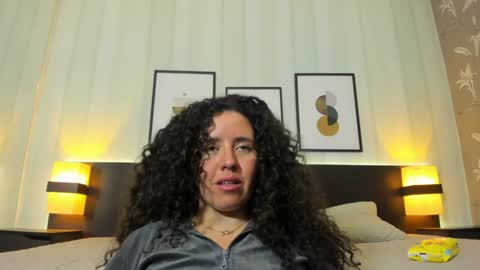 Snapshot of valeriaa_soler chatting on 01.10.25 Valeria online show from 01.10.25