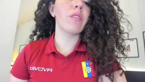 Snapshot of valeriaa_soler chatting on 01.14.25 Valeria online show from 01.14.25