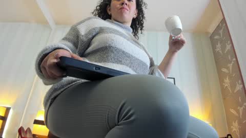 Snapshot of valeriaa_soler chatting on 01.27.25 Valeria online show from 01.27.25