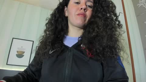 Snapshot of valeriaa_soler chatting on 02.07.25 Valeria online show from 02.07.25