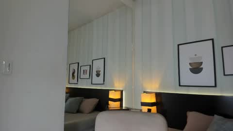 Snapshot of valeriaa_soler chatting on 02.20.25 Valeria online show from 02.20.25