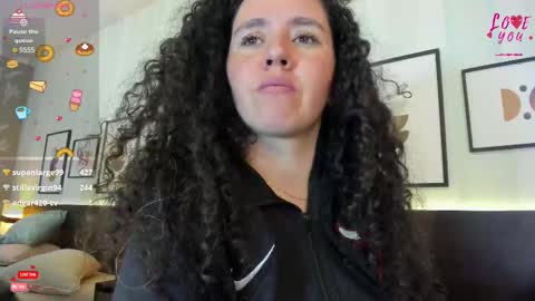 Snapshot of valeriaa_soler chatting on 02.21.25 Valeria online show from 02.21.25