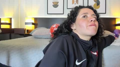 Snapshot of valeriaa_soler chatting on 02.21.25 Valeria online show from 02.21.25