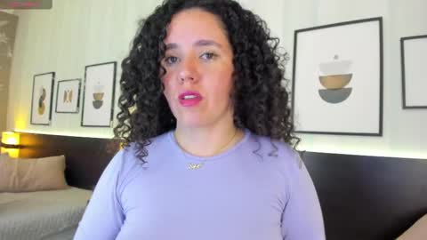 Snapshot of valeriaa_soler chatting on 02.22.25 Valeria online show from 02.22.25