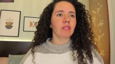 Snapshot of valeriaa_soler chatting on 02.23.25 Valeria online show from 02.23.25