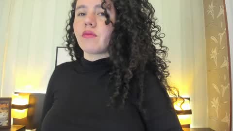 Snapshot of valeriaa_soler chatting on 02.27.25 Valeria online show from 02.27.25