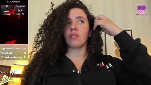 Snapshot of valeriaa_soler chatting on 02.28.25 Valeria online show from 02.28.25