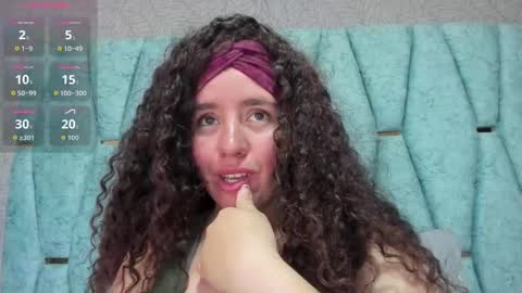 Snapshot of valeriaa_soler chatting on 10.17.25 Valeria online show from 10.17.25