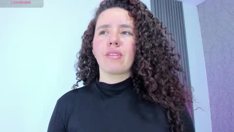 Snapshot of valeriaa_soler chatting on 10.24.25 Valeria online show from 10.24.25