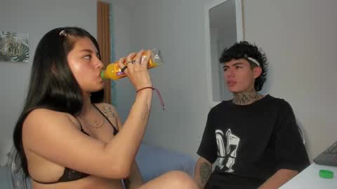 Snapshot of valeriaandarron20 chatting on 09.24.25 valeria and aaron online show from 09.24.25