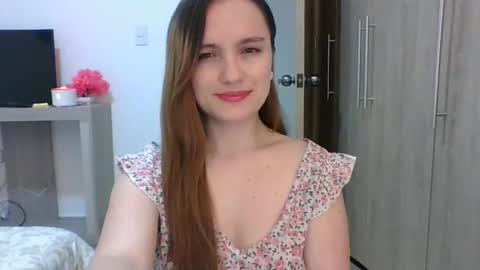 valeriafrannco online show from 03.04.25