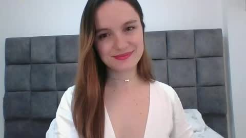 valeriafrannco online show from 03.08.25