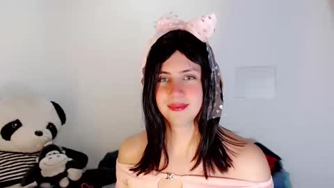 valeriagill_ online show from 10.13.25